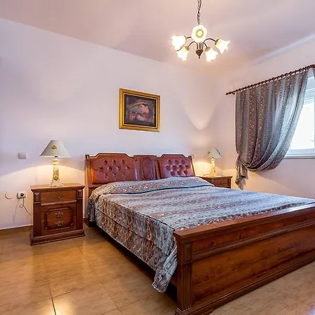 House Vesna Дом отдыха *